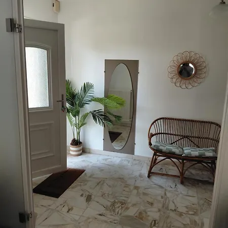 Holiday home Retro Proche Et Centre Royan